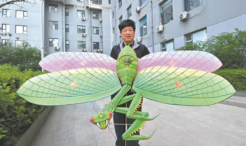 巨型风筝带人飞天,巨型风筝带人飞天图片