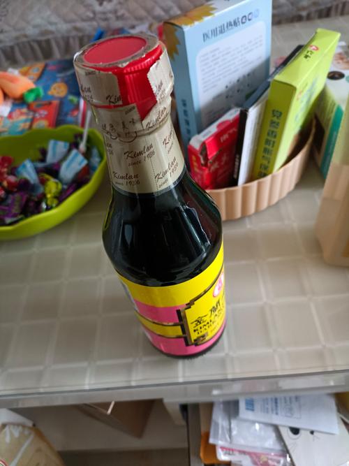 酱油放2年出玻璃渣,酱油放2年出玻璃渣还能吃吗